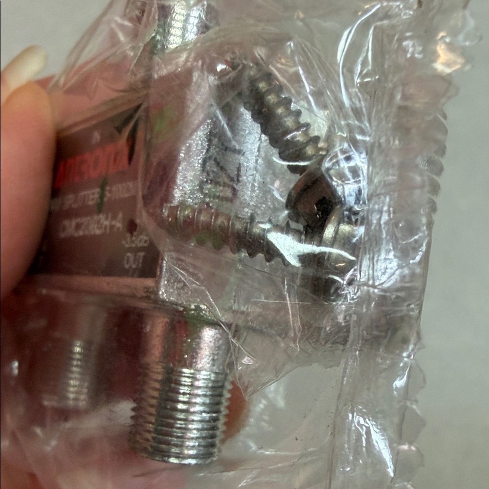 Silver 2-Way Cable Splitter NIP - Picture 3 of 7
